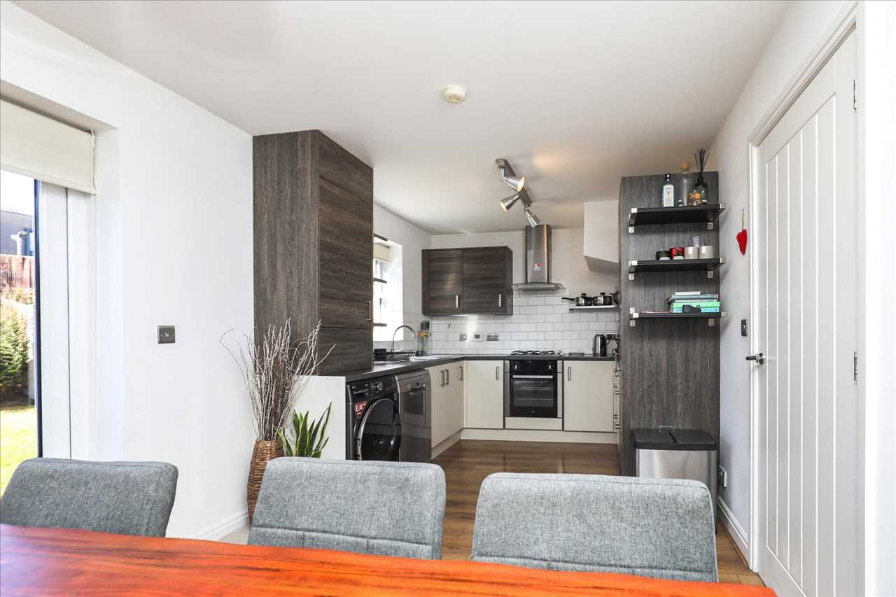 11 Ashton Close — photo 7 of 19