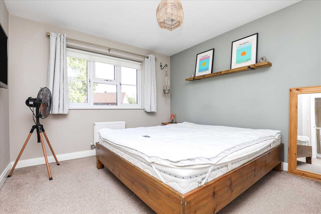 11 Ashton Close — photo 11 of 19