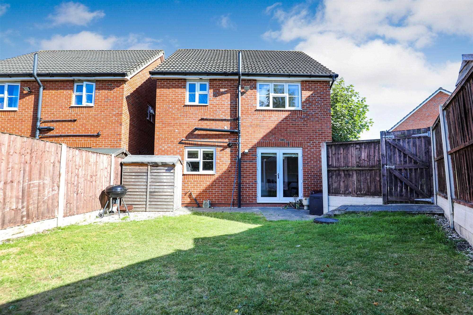 11 Ashton Close — photo 16 of 19