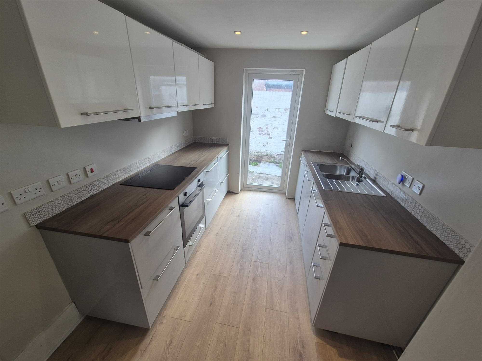 52 Kelso Road — photo 4 of 10