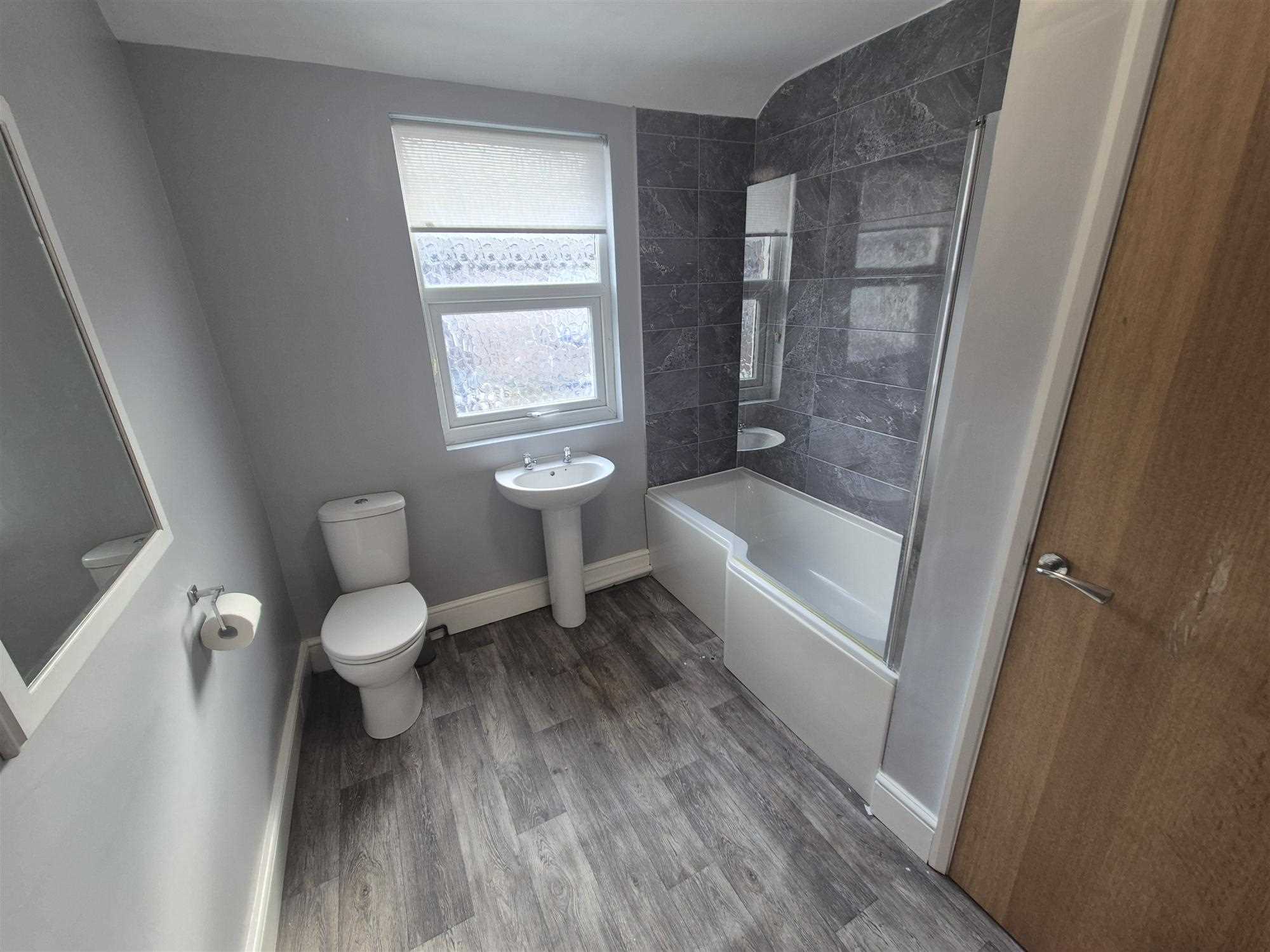 52 Kelso Road — photo 10 of 10