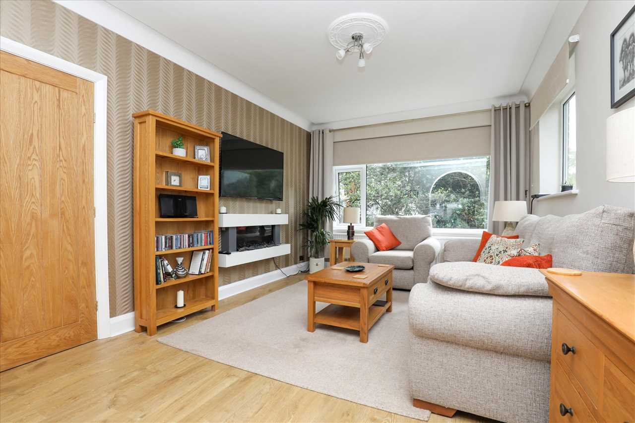 8 Crompton Court, Cromptons Lane — photo 4 of 13