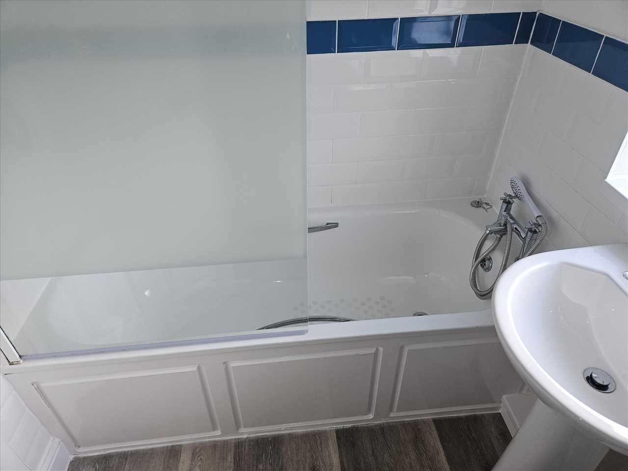 60 Derek Avenue — photo 11 of 13