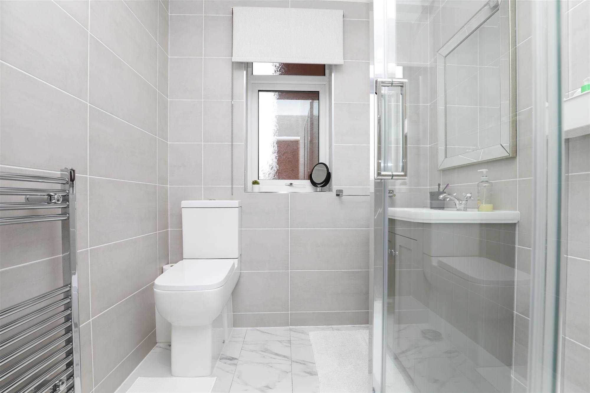8 Crompton Court, Cromptons Lane — photo 10 of 13