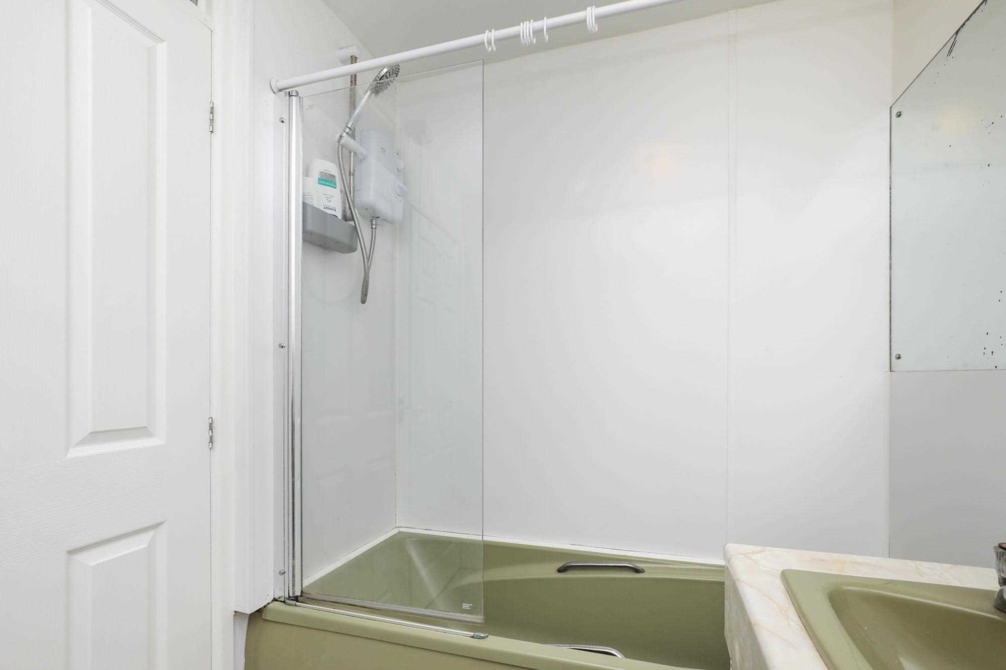 26 Abberley Close — photo 7 of 11