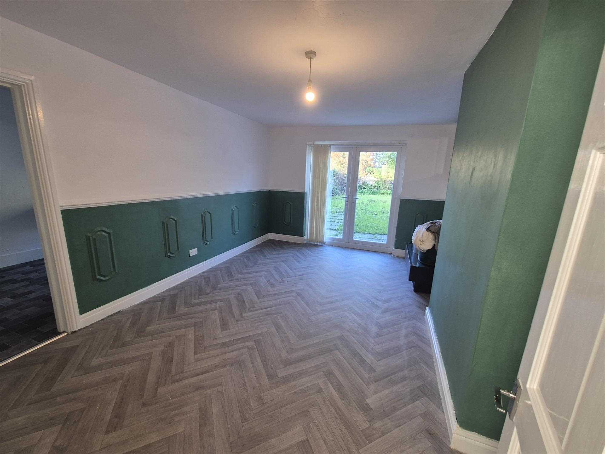 27 Pershore Road, Kirby — photo 2 of 12