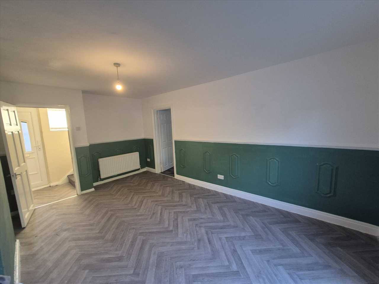 27 Pershore Road, Kirby — photo 3 of 12
